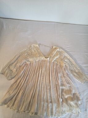 Paisley Vine Boho Ivory Lace Pleated Flowy Dress Top/Dress. Size 1XL